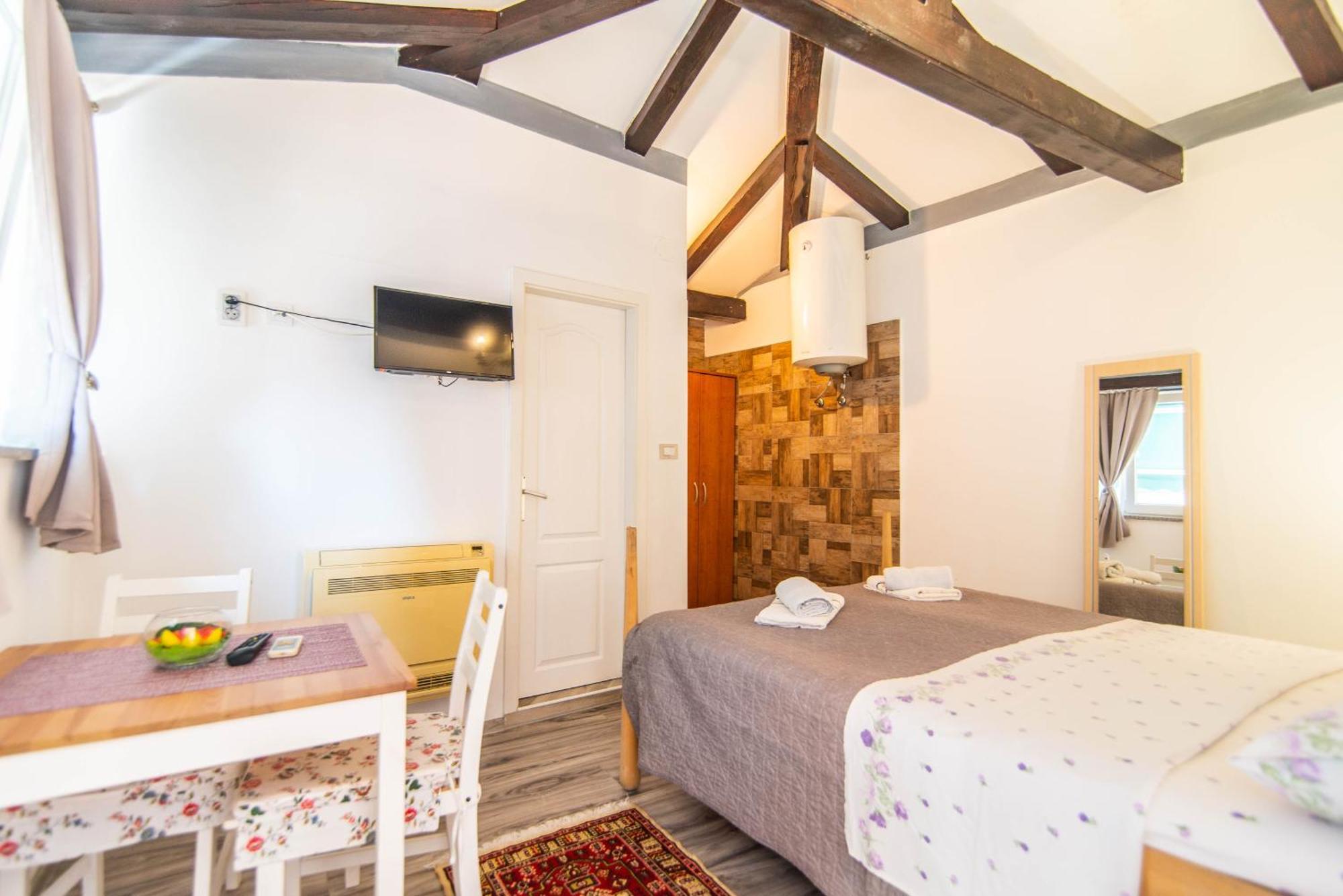 Giovanna Boutique Rooms & Pool Pula Buitenkant foto